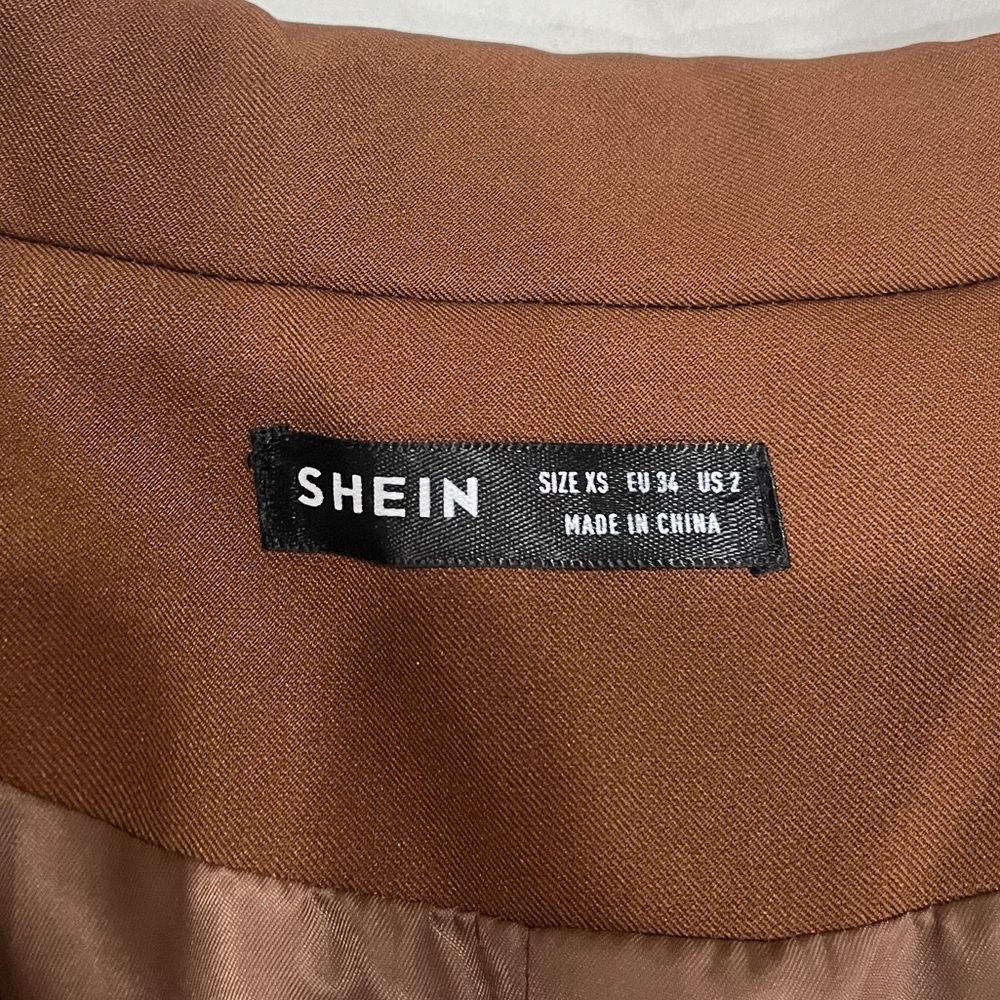 Brow SHEIN Business blazer.